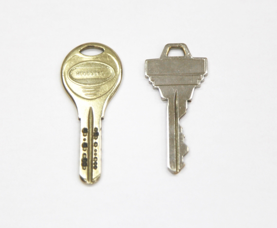 ディンプルキーと通常の鍵