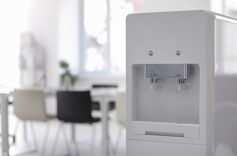 キッチンのウォーターサーバーのズーム写真